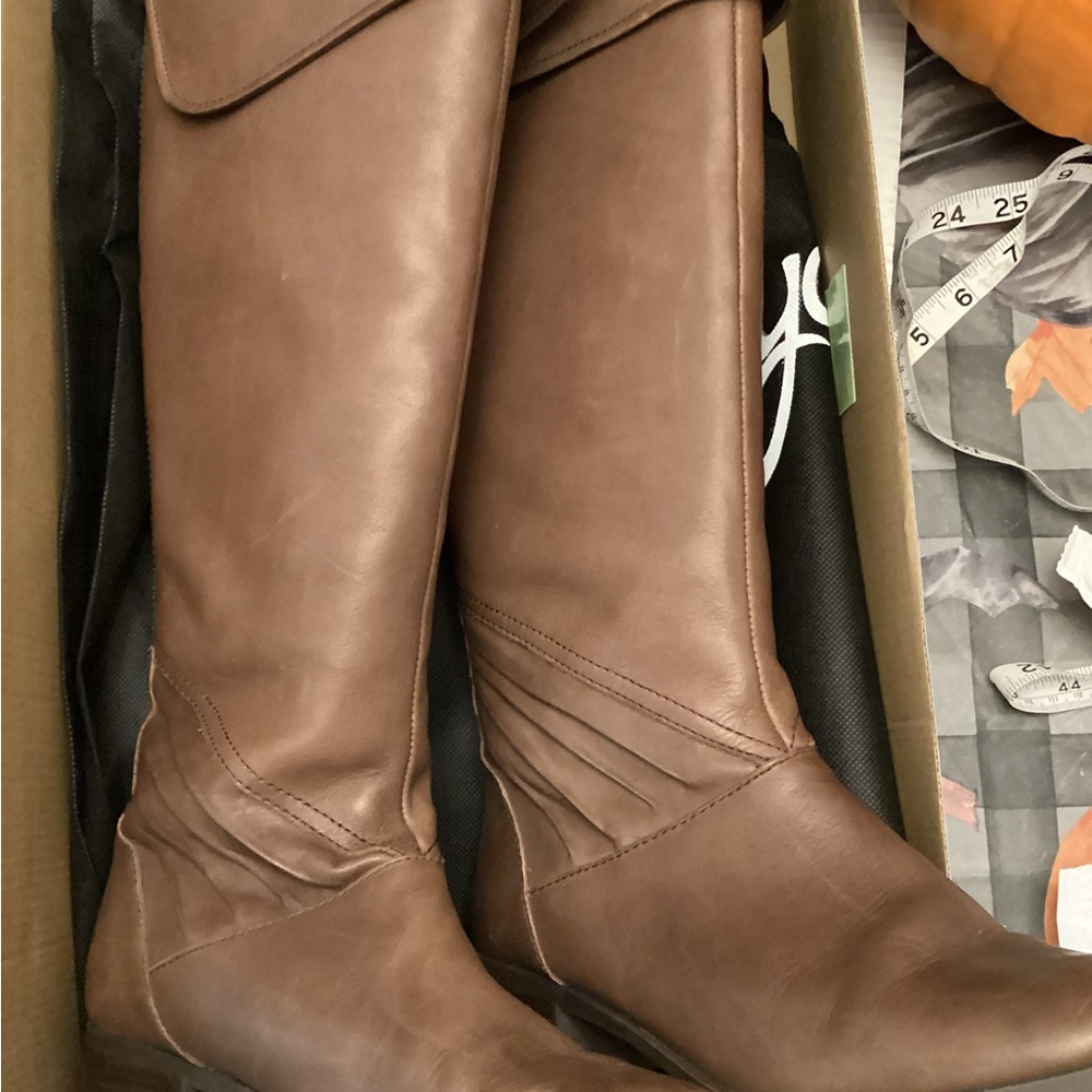 Seychelles Brown Leather boots size 8